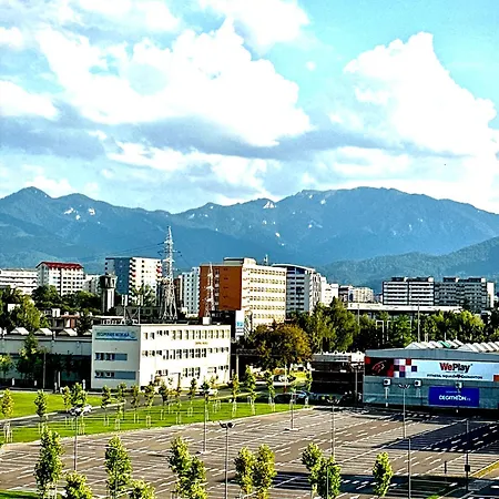 4friendscoresibrasov M&L Exterior foto