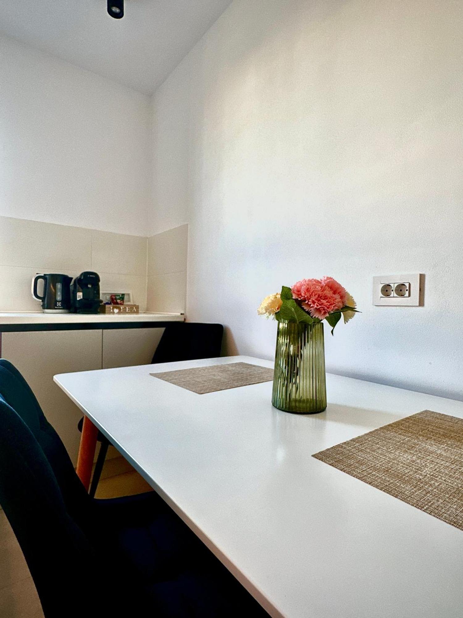 4friendscoresibrasov M&l Apartment *